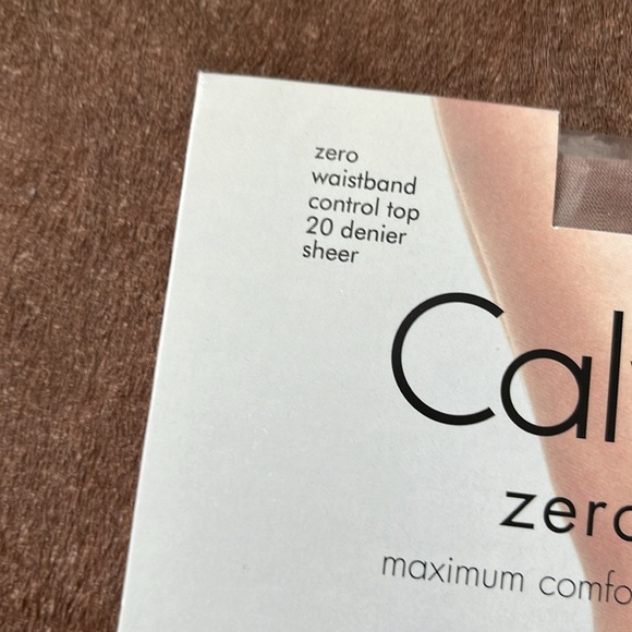 Calvin Klein Zero Waistband Comfort Control Top Pantyhose Tights - Picture 2 of 6
